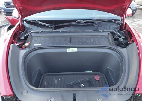 2021 Tesla Model Y Long Range Dual Motor All-Wheel Drive z USA, uszkodzony, nr VIN 5YJYGDEEXMF256471